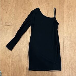 Elegant Black One-Shoulder Dress